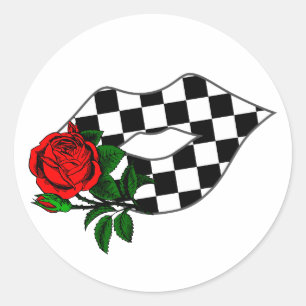Adesivo T-shirt Checkered da rosa vermelha do beijo dos