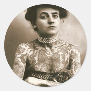 Adesivo Tattoed com pérolas, foto do circo do Victorian
