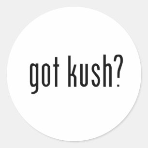 Adesivo tem kush?