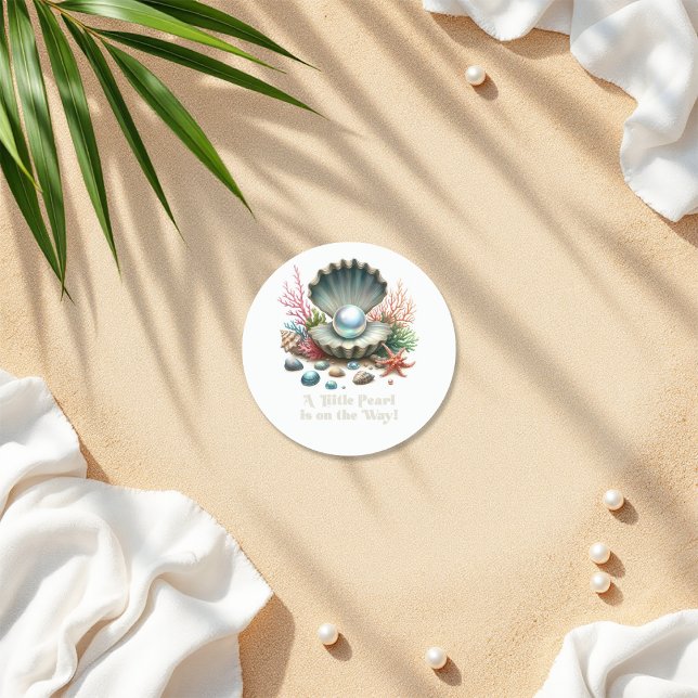 Adesivo Tema de Conchas e Oceano para Chá de Bebê da Peque (Seashell & Ocean Theme Little Pearl Baby Shower Classic Round Sticker)