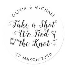 Tire Um Tiro Com O Favor De Bebida De Casamento Do