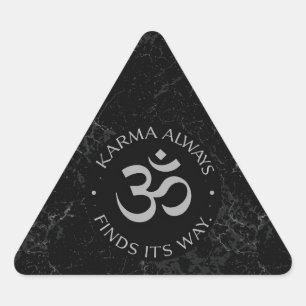 Adesivo Triangular Design de Karma Om espiritual - Coleção de Mentidã
