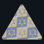 Adesivo Triangular Judaica Star De David Metal Dourado Azul<br><div class="desc">Você está vendo a coleção de Design Lee Hiller. Roupa,  Ofertas e Coleções Lee Hiller Fotografia ou Coleção de Arte Digital. Você pode ver sua fotografia da Nature em http://HikeOurPlanet.com/ e seguir seu blog de caminhada no Hot Primavera National Park.</div>