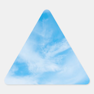 Adesivo Triangular Modelo em Branco Céu Azul Natureza Nuvens Brancas