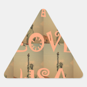 Adesivo Triangular Pop-Art Patriótico: "I Love USA" Graphic Art Desig
