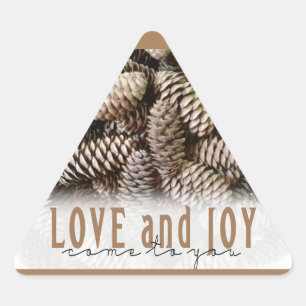 Adesivo Triangular Rustic Holiday Love and Joy Pine Cone