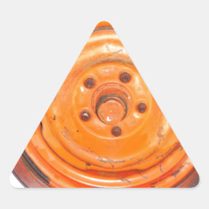 Adesivo Triangular Vintage de Junk Yard Roda, preto e branco alaranja