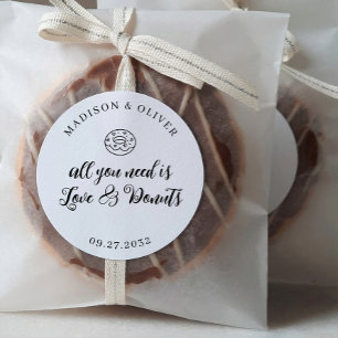 Adesivo Tudo o que Você Precisa é Amor e Donuts Favor de C