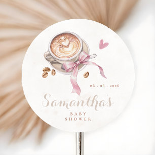Adesivo Um bebê está preparando café chá de bebê laço rosa