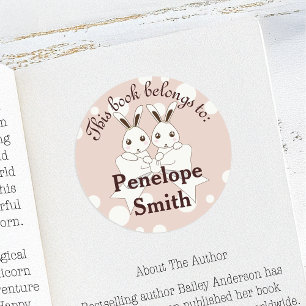 Adesivo Um Cartoon De Cor Rosa, Coelhinhos, Este Livro Per