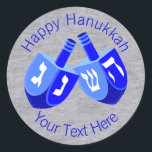 Adesivo Um Hanukkah Sonha Em Design Azul De Crianças Cheia<br><div class="desc">Use estes adesivos Hanukkah divertidos como favoritos para festas, para vestir um pacote de presentes, para selar envelopes ou qualquer outra coisa que seu eu faça. O design duplo de Dreidel em branco e azul brilhante é o meu trabalho artístico original, de modo que estes adesivos de Chanukah são um...</div>