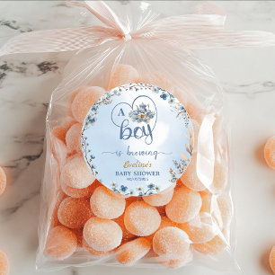 Adesivo Um Menino Está Fazendo Chá de fraldas Azul Do Tea 