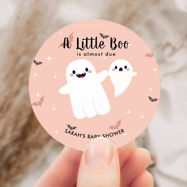 Adesivo Um Pequeno Boo É Quase Um Fantasma De Chá de frald (A Little Boo Is Almost Due Baby Shower Ghost Classic Round Sticker)