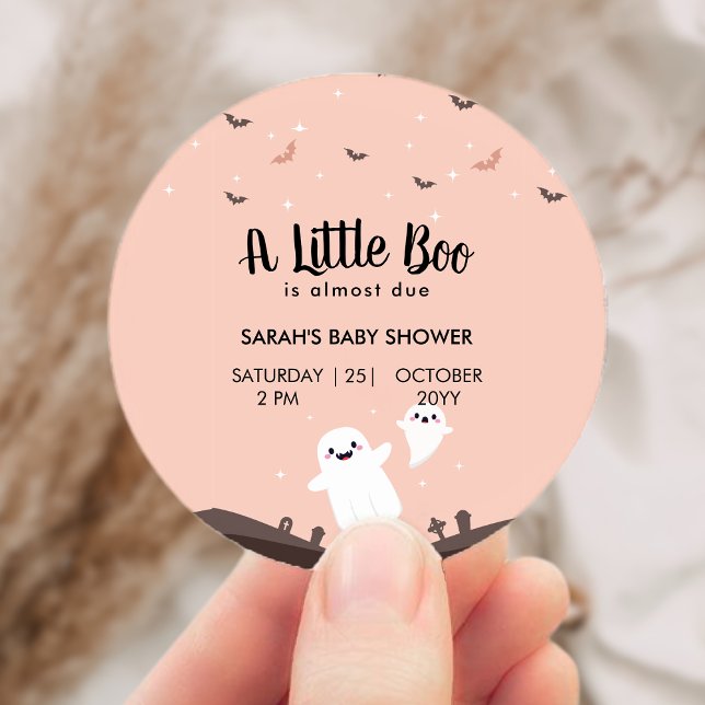 Adesivo Um Pequeno Boo É Quase Um Fantasma De Chá de frald (A Little Boo Is Almost Due Baby Shower Ghost Classic Round Sticker)