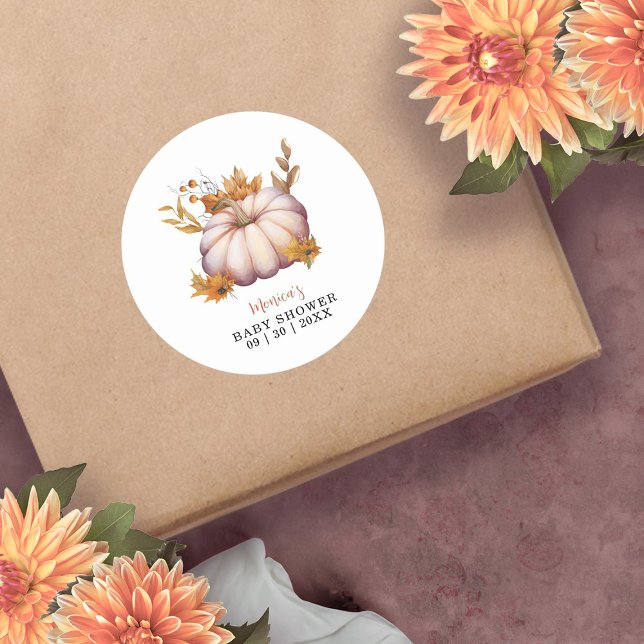Adesivo Um Pequeno Chá de fraldas Floral de outono de Abób (A Little Pumpkin Autumn Fall Floral Baby Shower Classic Round Sticker)