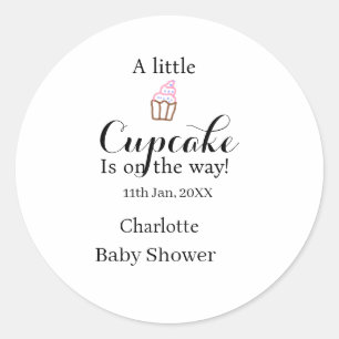 Adesivo Um pequeno nome do chá de bebê de cupcake a caminh