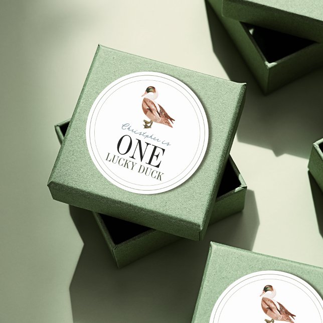 Adesivo Um primeiro aniversario Clássico de Duque Sortudo (One Lucky Duck 1st Birthday Sticker)