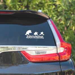 Adesivo Urso perseguindo Pessoas com Carro Engraçado