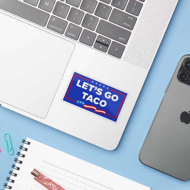 Adesivo Vamos Vai Taco Trump Sempre Fala Engraçado (Notebook com iPhone)