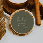Adesivo Verde Azeitona Moderno Obrigado Palermas<br><div class="desc">Este obrigado verde-oliva moderno que vocês colam são perfeitos para uma simples recepção de casamento. A design boho de madeira apresenta tipografia rústica única e na moda boêmica numa cor verde mínima de floresta florestal. Personalize as etiquetas adesivas com os seus nomes e a data. Estes adesivos podem ser usados...</div>