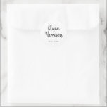 Adesivo Vinheta de Casamento de Script Elegante<br><div class="desc">Modelo de Vestido de Casamento Elegante. Personalize este elegante e na moda com nomes e data. Apresenta a letra preta do script de caligrafia e fundo branco simples minimalista.</div>