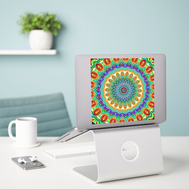 Adesivo Vinheta-vinil de mandala colorida (Laptop na mesa)