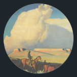 Adesivo Vintage Cowboys, Open Range de Maynard Dixon<br><div class="desc">Open Range (1942), de Maynard Dixon, é uma pintura típica da paisagem das belas artes nos Estados Unidos. Um fazendeiro de vaqueiro cavalgando seu cavalo nas planícies do sudoeste. Ele está pastoreando suas vacas, touros e gado na pradaria. Grandes nuvens brancas enchem o céu sobre os campos de fazenda abertos...</div>