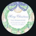 Adesivo Watercolor Merry Christmas Garland Vintage<br><div class="desc">Aquarela Feliz Natal Garland Vintage Square Sticker. Este belo paletó de Natal apresenta a aquarela de Natal com arcos brancos e meias de Bedford. É perfeito se você está procurando adesivos clássicos,  sulistas,  de Natal do milênio. Mensagem-me para quaisquer ajustes ou itens de correspondência necessários :)</div>