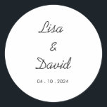 adesivos de casamento<br><div class="desc">Os adesivos de casamento para favores são uma forma excelente de adicionar um toque pessoal ao seu dia especial. Você pode usar adesivos para personalizar favores de casamento, como caixas doces, bolsas de presente ou até garrafas de vinho. Os adesivos podem ser personalizados para corresponder ao tema do casamento e...</div>