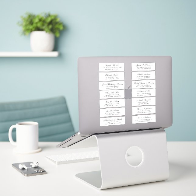Adesivos personalizáveis de etiquetas de endereço  (Laptop na mesa)