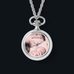 Adicionar Colar eWatch de Foto Silver UR<br><div class="desc">Este colar prateado está pronto para sua própria personalização com uma foto especial. Faz um presente perfeito para qualquer mulher.</div>
