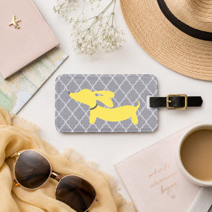 Adorável etiqueta de bagagem Dachshund amarelo e c