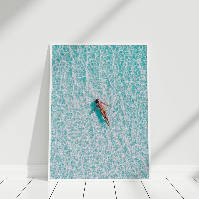 Aerial Beach - Poster de Férias (Aerial Beach - Holiday Poster in a white frame.)