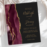 Agato de Orçamento Borgonha Dourada Casamento Escu<br><div class="desc">A borda esquerda deste elegante convite de casamento moderno mostra uma borda de água borrifada, cortada com falsa brilho dourado. O texto personalizável combina manuscritos dourados, copperplate e fontes itálicas em um fundo de cinza de carvão escuro. O lado inverso apresenta uma burgundy e uma design de agata dourada. NOTA:...</div>
