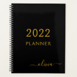 Agenda 2022 Black Dourado Girly Script Monograma Name Mod<br><div class="desc">Monograma Dourado e Preto 2022 Adicionar seu próprio nome de script 2022 Calendar Wedding Planner de Evento. Isto faz o doce e perfeito aniversário de 16 anos,  casamento,  chá de panela,  aniversário,  chá de fraldas ou festa de solteira presente para alguém que ama luxo de luxo e estilos quíticos.</div>
