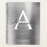 Agenda 2022 Monograma Metálico Silver Moderno<br><div class="desc">2022 Nome do Monograma Metálico Silver e Planejador de Notebook Espiral Inicial. Isto faz o doce e perfeito aniversário de 16 anos,  casamento,  chá de panela,  aniversário,  chá de fraldas ou festa de solteira presente para alguém que ama luxo de luxo e estilos quíticos.</div>