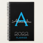 Agenda 2022 Preto Azul Monograma Elegante<br><div class="desc">2022 Agenda de Planejador de Caderno Espiral com Monograma Azul e Preto. Este é o presente perfeito para aniversário de 16 anos,  casamento,  chá de noiva,  aniversário de casamento,  chá de bebê ou despedida de solteira para alguém que ama luxo glamoroso e estilos chiques.</div>