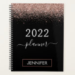 Agenda 2022 Rosa Dourado - Bege Rosado e Preto Brilho Gli<br><div class="desc">2022 Rosa Dourado - Bege Rosado e Preto Brilho Glitter Monograma Nome ou Inicial Calendário Espiral Planejador Caderno. Isso torna o presente perfeito para aniversário de 16 anos,  casamento,  chá de noiva,  aniversário de casamento,  chá de bebê ou despedida de solteira para alguém que ama luxo e estilos chiques.</div>