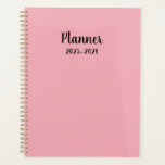 Agenda 2023-2024 - Pink Monthly/Weekly Planner<br><div class="desc">Seu companheiro máximo para um Ano Acadêmico Organizado! Mantenha-se à frente da aula e faça a brisa através do ano acadêmico com o nosso meticulosamente projetado 2023-2024 Professor Lesson Planner. Criado com educadores em mente, este planejador abrangente oferece a combinação perfeita de funcionalidade, estilo e conveniência para capacitar professores como...</div>