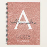 Agenda 2023 Rose Gold Blush Pink Glitter Monograma<br><div class="desc">2023 Rose Gold - Blush Pink Brilho Glitter Monograma Nome e Inicial Caderno Espiral Planejador. Isso torna o presente perfeito para aniversário de 16 anos,  casamento,  chá de noiva,  aniversário de casamento,  chá de bebê ou despedida de solteira para alguém que ama luxo e estilos chiques.</div>