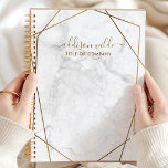 Agenda Abstrato Geométrico Branco Dourado<br><div class="desc">Aumente seu planejamento e organização com este planejador de negócios de na moda. O design chic apresenta um fundo de mármore branco com sotaques geométricos abstrato dourados,  criando um aspecto moderno e profissional. Com amplo espaço para notas,  compromissos e metas, </div>