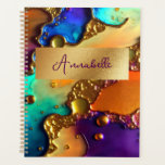 Agenda Abstrato Modern Jewel e Dourados Swirls<br><div class="desc">Este moderno design de planejador de arte abstrato é atraente para os olhos e faz uma afirmação verdadeira com as suas cores e texturas ricas e joias. Vivo e atordoante. Adicione um nome para personalizá-lo. Criado pela imprensa simplesmente de farmácia.</div>