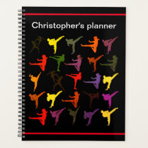 Artes marciais negras Karate Kicks de volta à esco