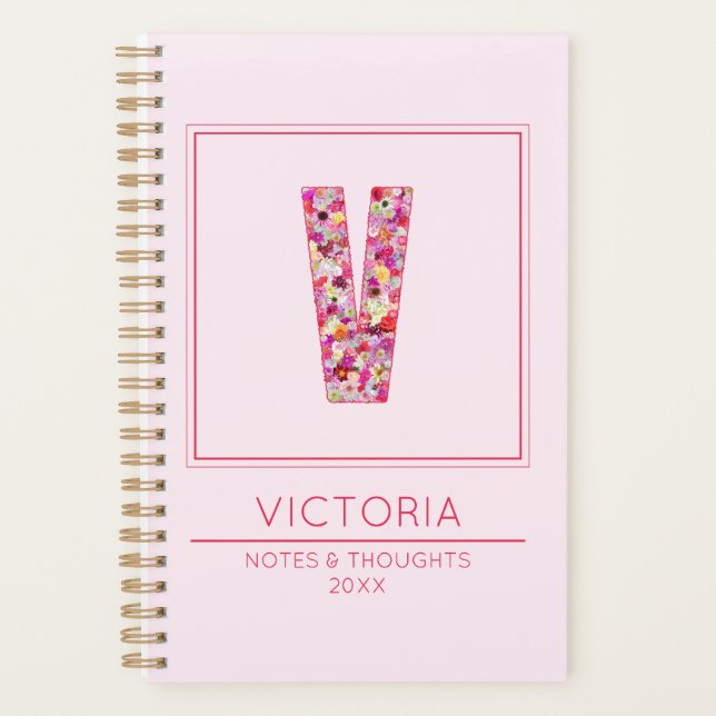 Agenda Baby Pink Monogram Initial Name Letter V (Frente)