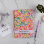 Agenda Bolha Tea Arco-Íris Cor-de-rosa Cor-de-rosa Laranj<br><div class="desc">Círculo de cor d'água brilhante e Brilhante, atraente aos olhos e feminina com o tema NOTEBOOK PLANNER com um padrão inspirado pelo maravilhoso mundo do chá de bolhas, que incorpora cores quentes e vibrantes de verde, laranja, rosa, amarelo e azul. com duas linhas de texto personalizado. Adicione facilmente seu nome...</div>