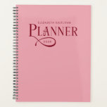 Agenda Burgundy e Rosa Personalizados Modernos<br><div class="desc">Mantenha-se organizado com estilo neste planejador moderno personalizado burgundy e rosa,  projetado para aqueles que amam linhas limpas,  layouts simples e elegância atemporal. O design monocromático ousado torna este planejador sofisticado e versátil - perfeito para o trabalho,  escola ou vida cotidiana.</div>