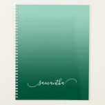 Agenda Caça Verde Oliva Teal Claro Ombre Curvo Nome Swash<br><div class="desc">Crie seu próprio planejador em branco elegante estilo de assinatura curva swash para ela. Se você alterar a cor da fonte, certifique-se de personalizar a cor da sombra. Estilo moderno e sofisticado de caligrafia manuscrita curva swash para ela. O fundo apresenta um gráfico gradiente de teal claro a verde caçador....</div>