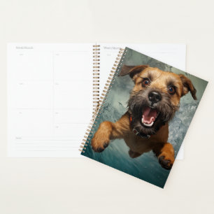 Agenda Cachorro Brincalhão Nadando Embaixo d'Água Design