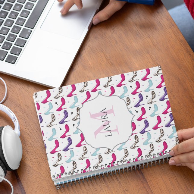 Agenda Calçados de alto salto, mulherengo, na moda único  (Monogram high heeled shoes custom notebook)