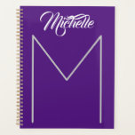 Agenda Calliografia Bold Monograma Nome Moderno Minimalis<br><div class="desc">Você pode alterar as informações com suas próprias informações pessoais com ferramentas de edição fáceis e úteis. Lembre-se,  um design magistralmente mostra sua personalidade e a importância que você dá ao que você faz.</div>